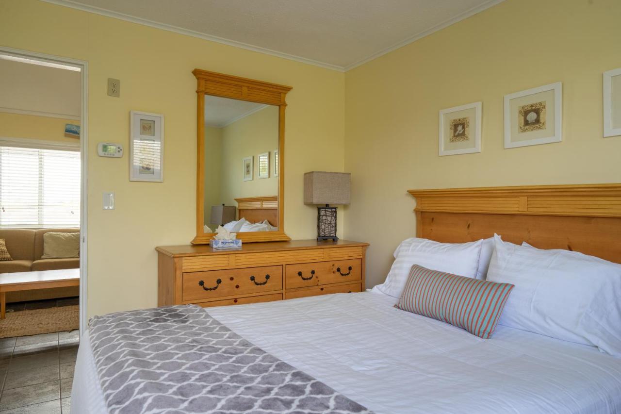 Driftwood Resort On The Ocean Монток Экстерьер фото