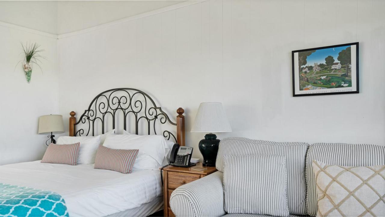 Driftwood Resort On The Ocean Монток Экстерьер фото