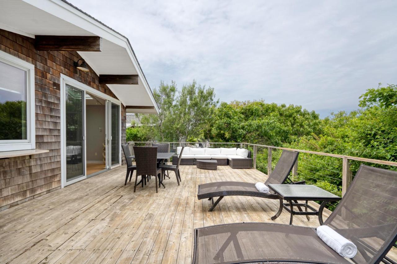 Driftwood Resort On The Ocean Монток Экстерьер фото