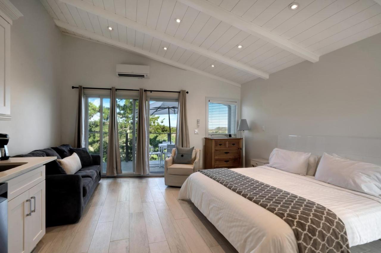 Driftwood Resort On The Ocean Монток Экстерьер фото