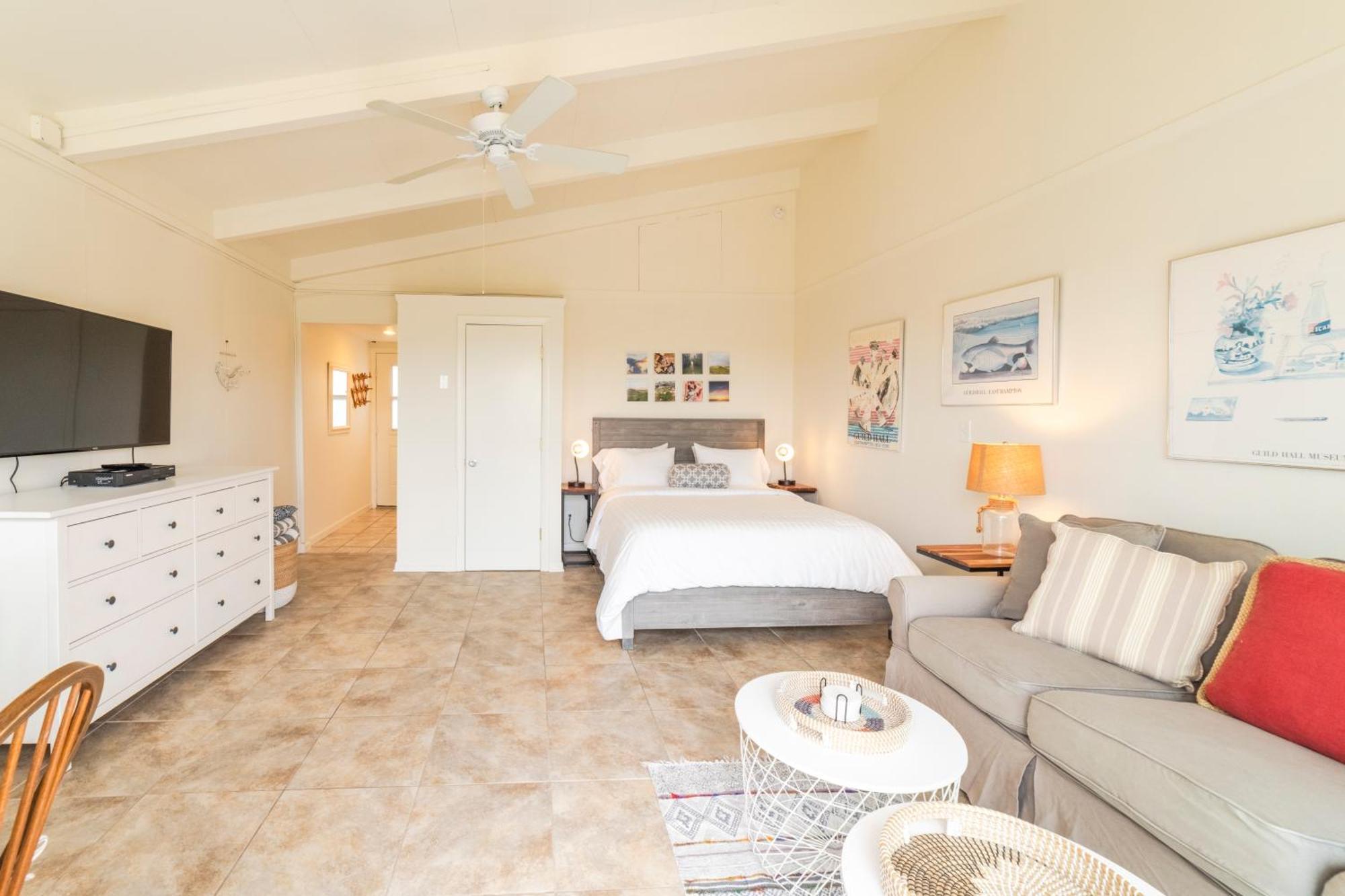 Driftwood Resort On The Ocean Монток Экстерьер фото